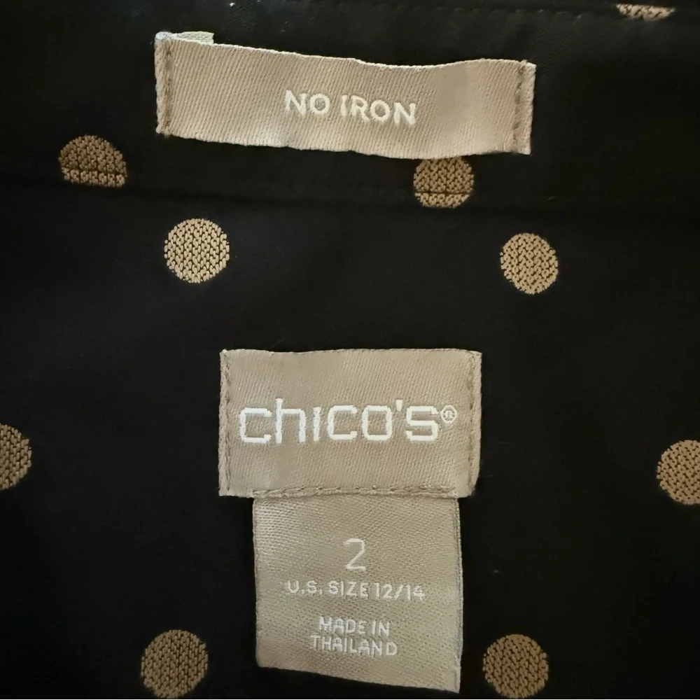 Chico's Women's Black Polka Dot No-Iron Effortless Long Sleeve Button Up Shirt - Picture 5 of 6